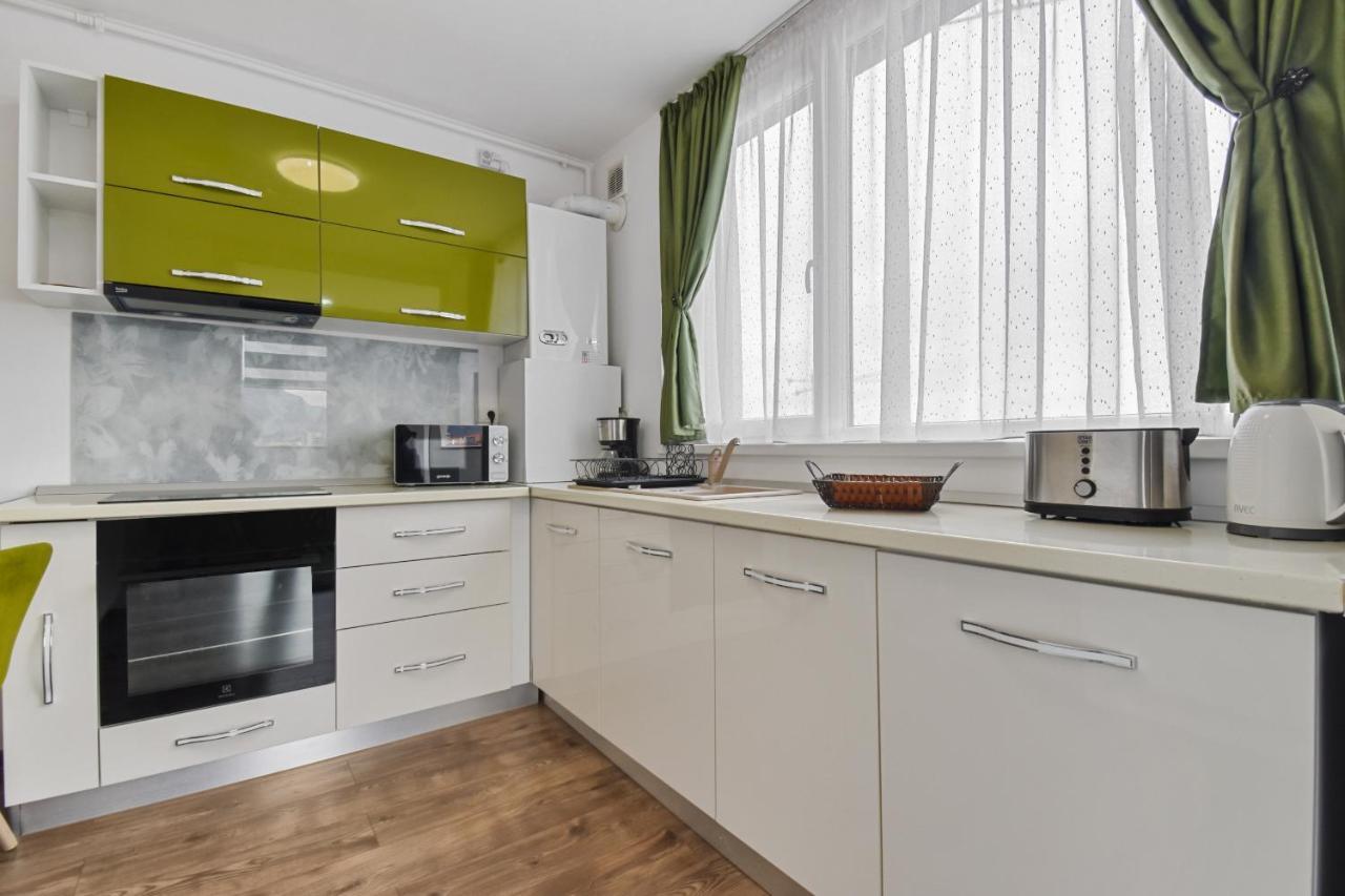 Appartamento Modern In New Building With Panoramic View Braşov Esterno foto