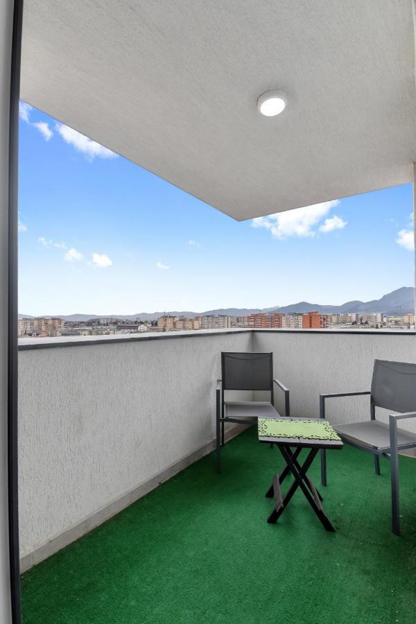 Appartamento Modern In New Building With Panoramic View Braşov Esterno foto